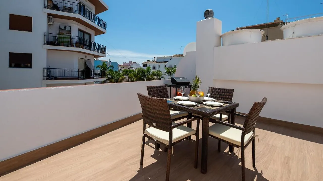 Historic Center Cozy Duplex Apartment Estepona