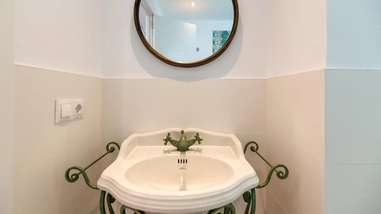 Historic Center Cozy Duplex Apartment Estepona